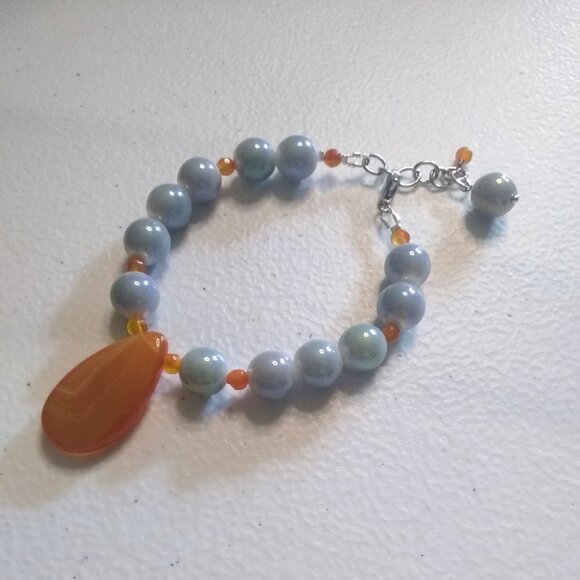 Morning Fog & Falling Leaves! Beaded Fall Bracelet! Dove Gray + Orange Agate - Picture 6 of 10
